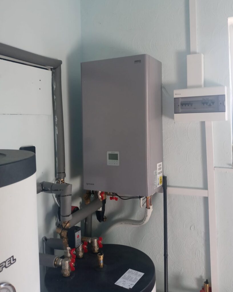 ROTENSO2 E1768747112134 816x1024